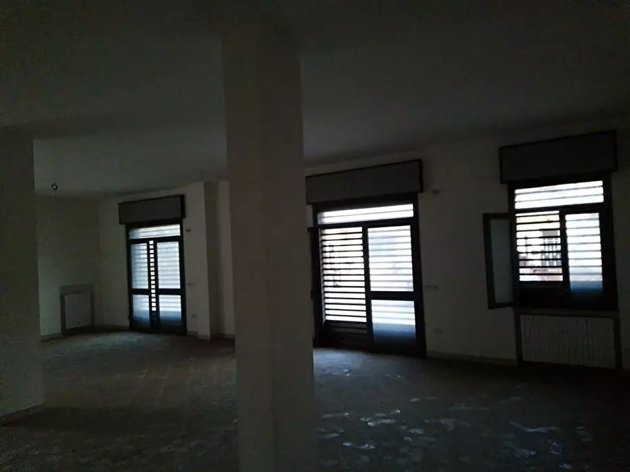 Immagine 6 di Locale commerciale in vendita  in Via Lavorate Centro 1 a Sarno