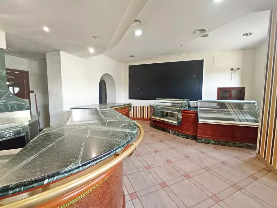 Immagine 5 di Bar / Ristorante in vendita  in Via Carlo Felice 5 a Sassari