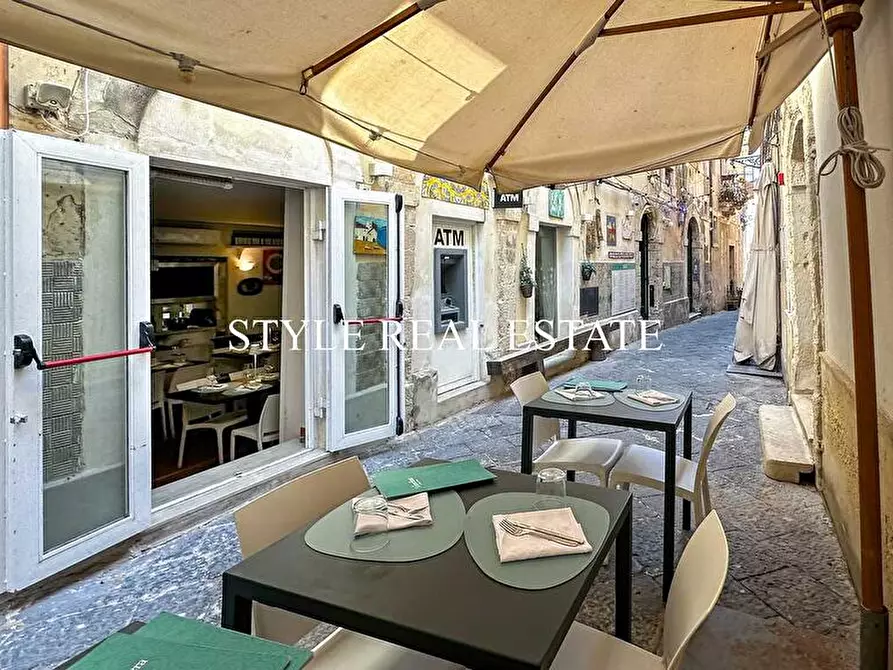 Immagine 42 di Bar / Ristorante in vendita  in Via Giuseppe Maria Capodieci 6 a Siracusa