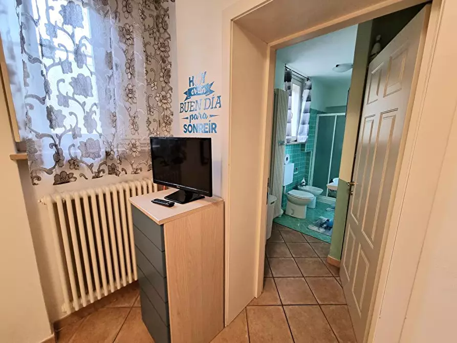 Immagine 6 di Bilocale in affitto  a Parma