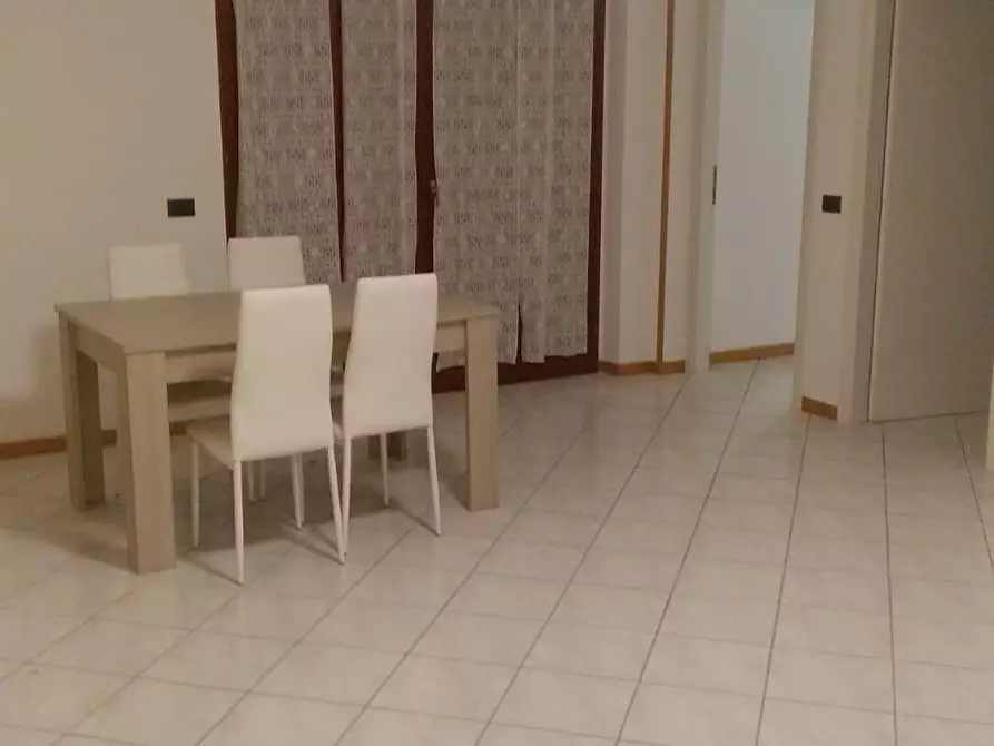 Immagine 5 di Appartamento in affitto  in Via santo spirito  32 a Pavia