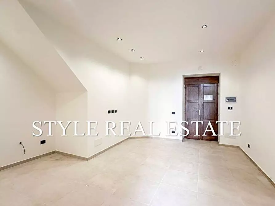 Immagine 12 di Appartamento in vendita  in Via Resalibera - a Siracusa