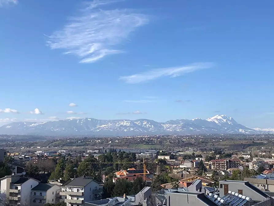 Immagine 1 di Appartamento in vendita  a Chieti