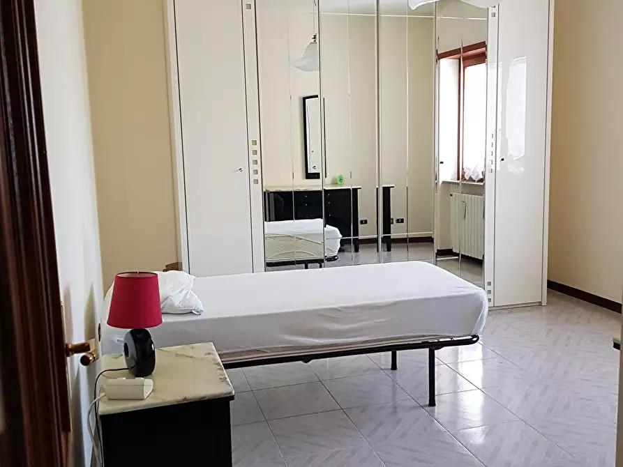 Immagine 3 di Appartamento in affitto  in Via lussemburgo  40 a L'aquila