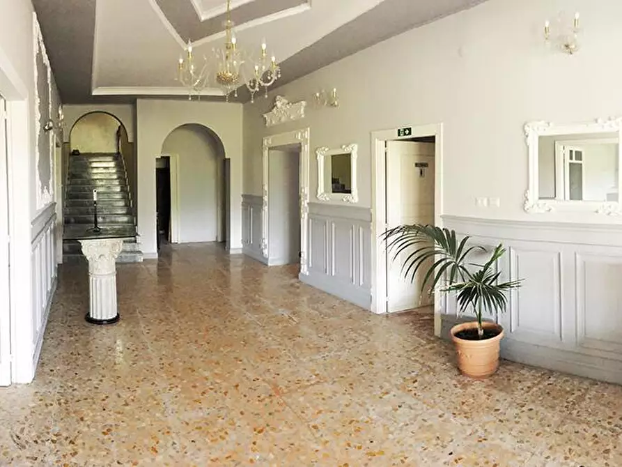 Immagine 7 di Albergo/B&B/Residence in vendita  in Via Villa snc a Liberi