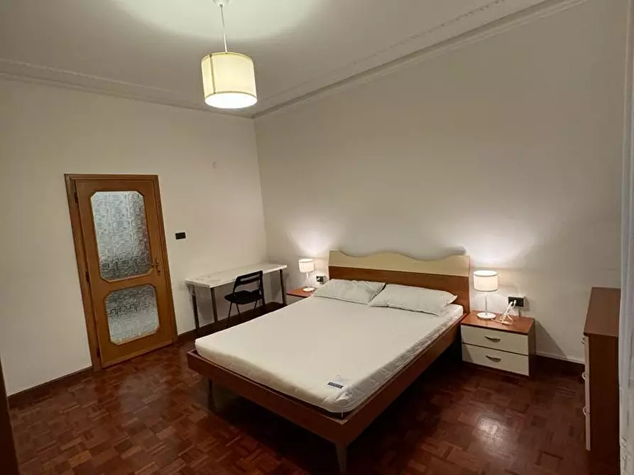 Immagine 7 di Camera in affitto  a Reggio Nell'emilia