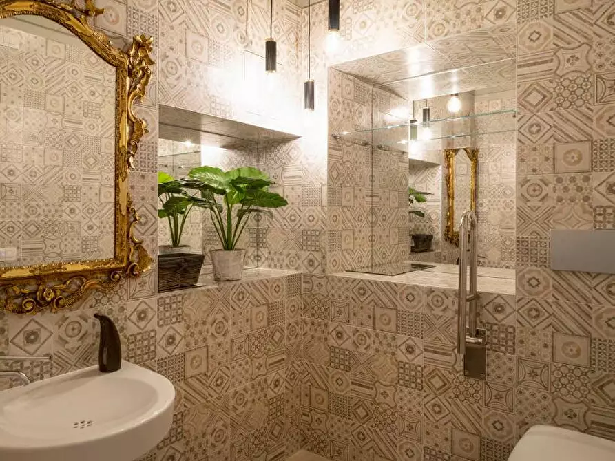 Immagine 5 di Ufficio in affitto  in Via Cerva 16 a Milano