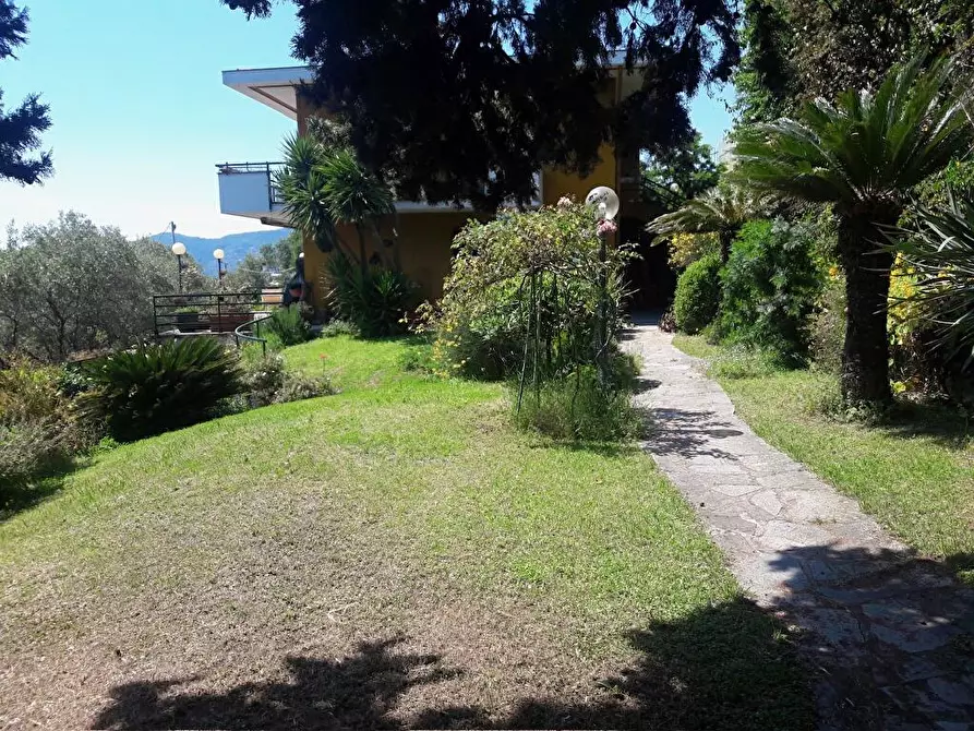 Immagine 9 di Quadrilocale in vendita  in VIA CORNICE DI S. AMBROGIO 88 a Rapallo