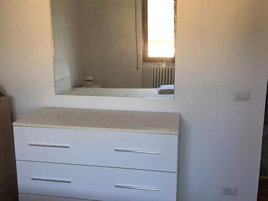 Immagine 8 di Bilocale in affitto  a Besano