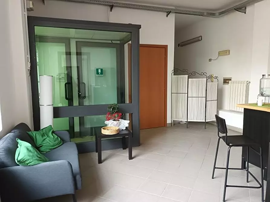 Immagine 7 di Locale commerciale in affitto  in via Alessandro Astesani  16 a Milano