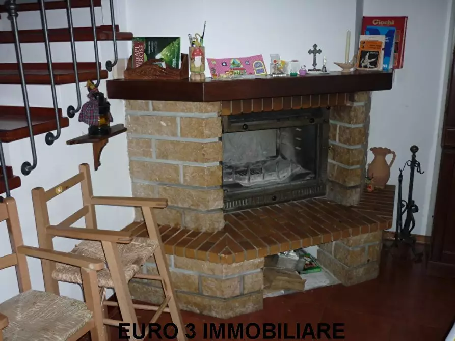 Immagine 5 di Villa in vendita  in VIA FABRIANO a Folignano