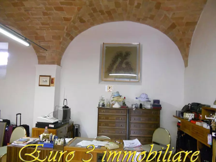 Immagine 1 di Locale commerciale in affitto  in VIA SAN SERAFINO DA MONTEGRANARO, 43 a Ascoli Piceno