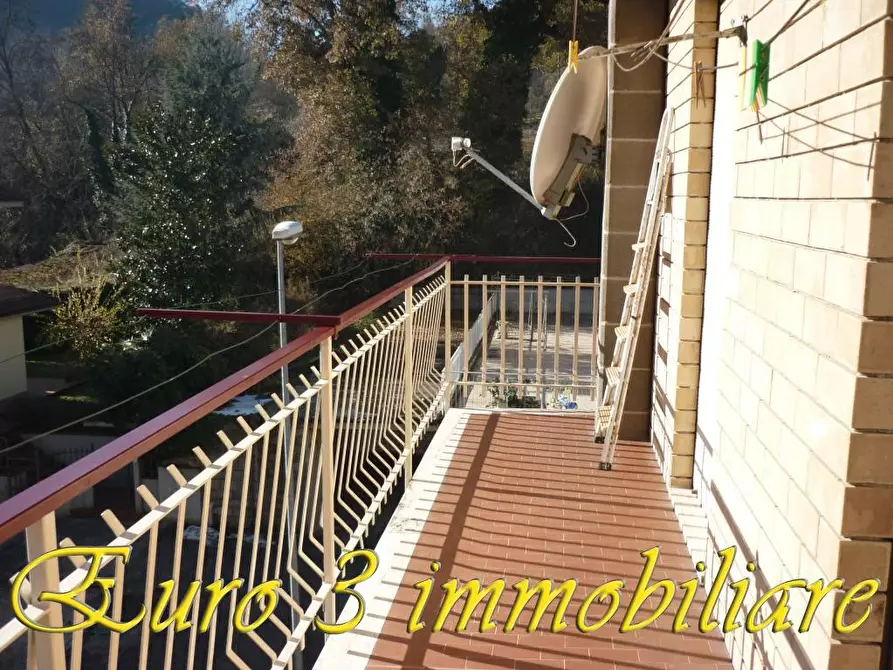 Immagine 5 di Appartamento in vendita  in VIA E. MONTALE, 1 a Roccafluvione