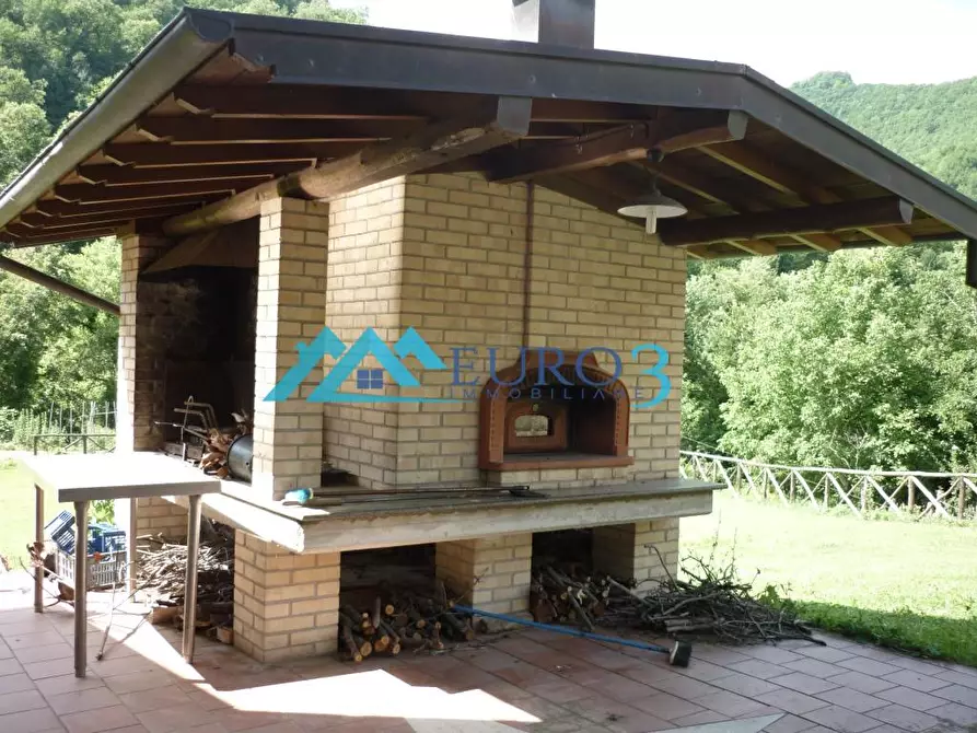 Immagine 3 di Terratetto in vendita  in USCERNO a Montegallo