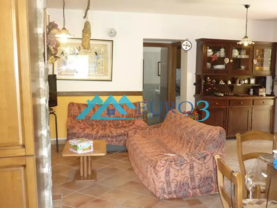 Immagine 5 di Terratetto in vendita  in USCERNO a Montegallo