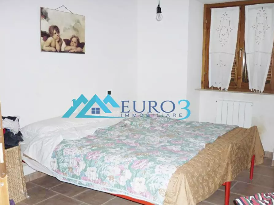 Immagine 11 di Terratetto in vendita  in USCERNO a Montegallo