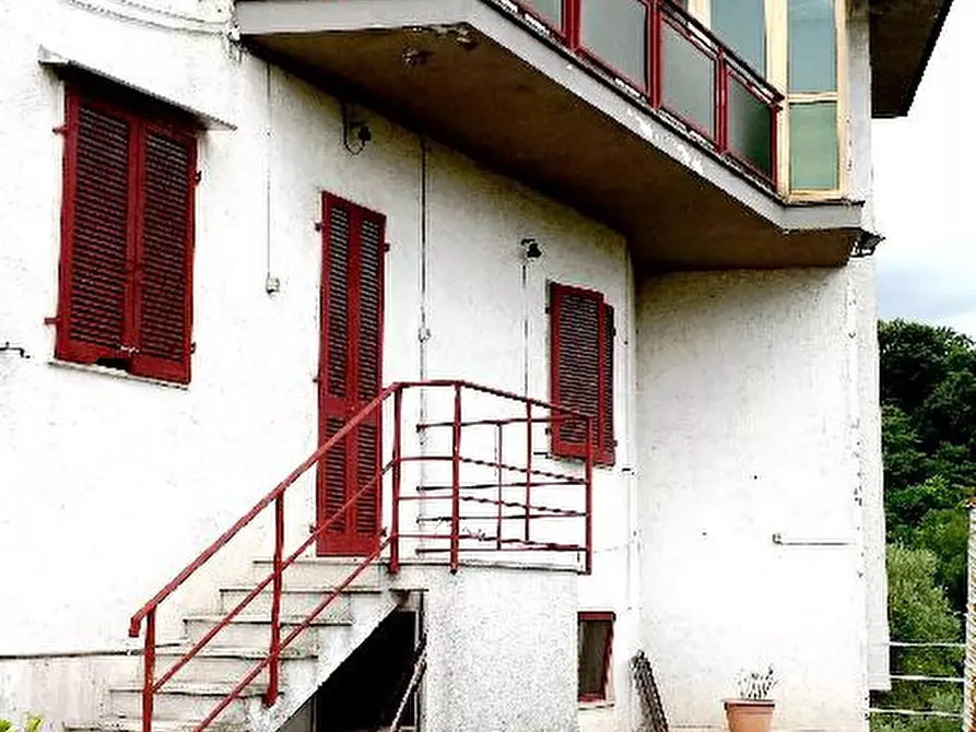 Immagine 1 di Villa in vendita  in CASE DI COCCIA a Folignano