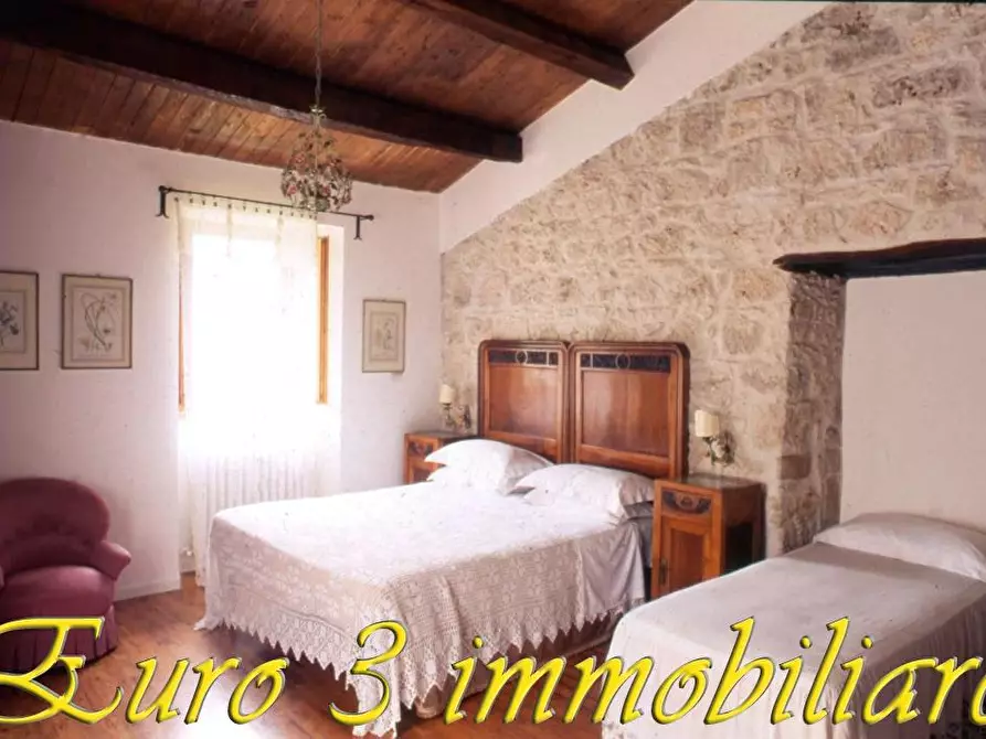 Immagine 1 di Rustico / casale in vendita  in ROSARA a Ascoli Piceno