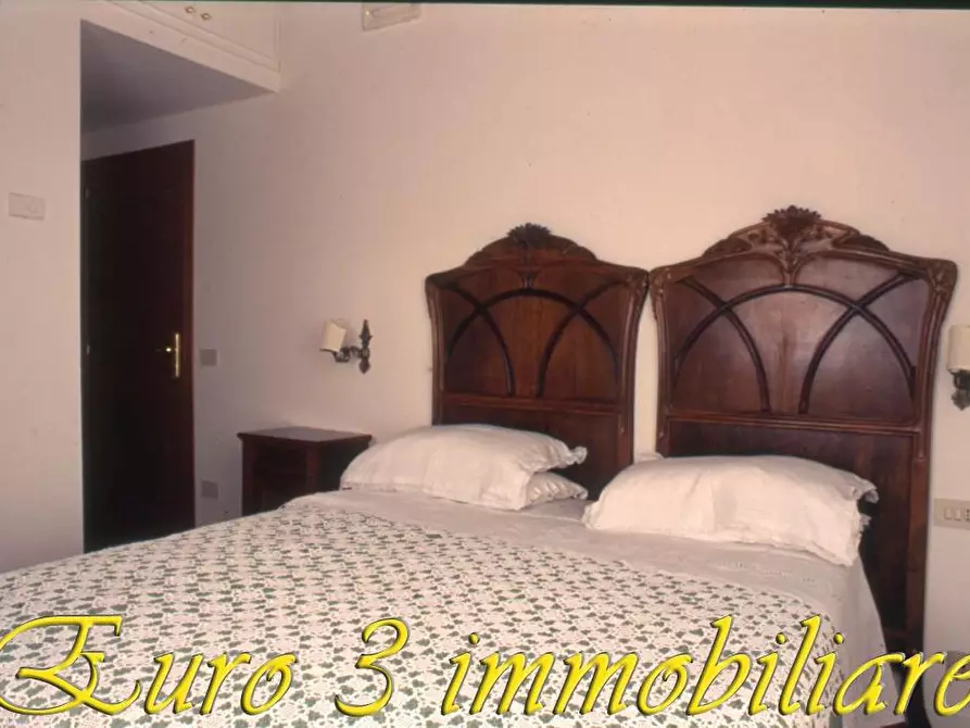 Immagine 2 di Rustico / casale in vendita  in ROSARA a Ascoli Piceno