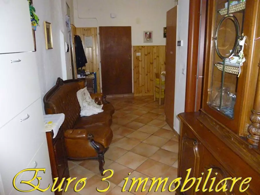 Immagine 5 di Appartamento in vendita  in VIA VITTORIO EMANUELE a Colli Del Tronto