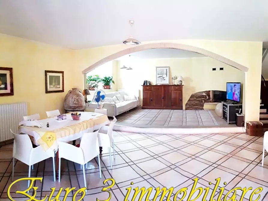 Immagine 3 di Villa in vendita  in FRAZIONE MONTEROCCO a Ascoli Piceno