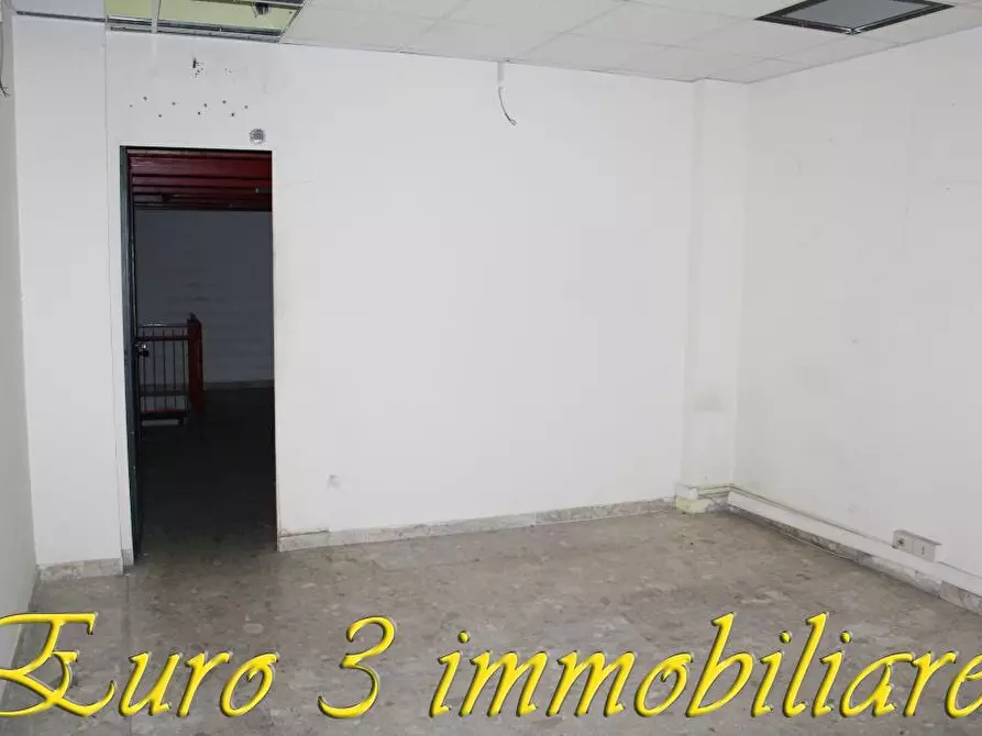 Immagine 1 di Locale commerciale in affitto  in VIA OSIMO a Ascoli Piceno