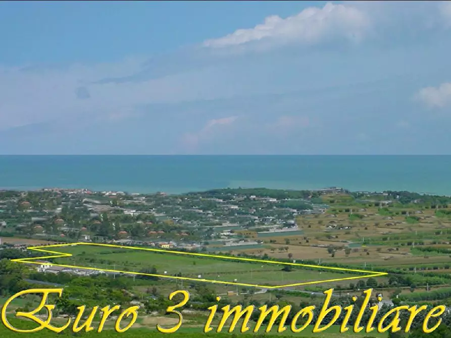 Immagine 2 di Terreno in vendita  in STATALE ADRIATICA a Martinsicuro