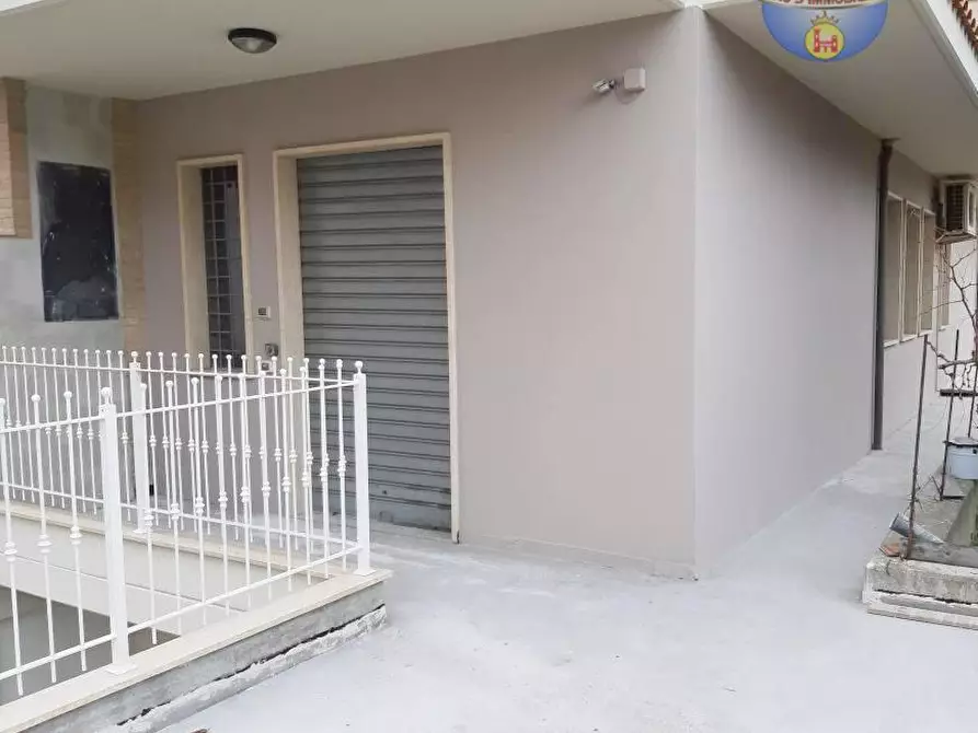 Immagine 2 di Locale commerciale in vendita  in VIA NAZARIO SAURO 130 a San Benedetto Del Tronto