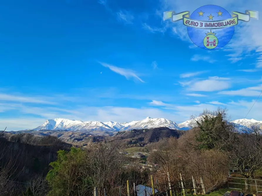 Immagine 2 di Casa indipendente in vendita  in CONTRADA COLLECHIARO,8 a Comunanza