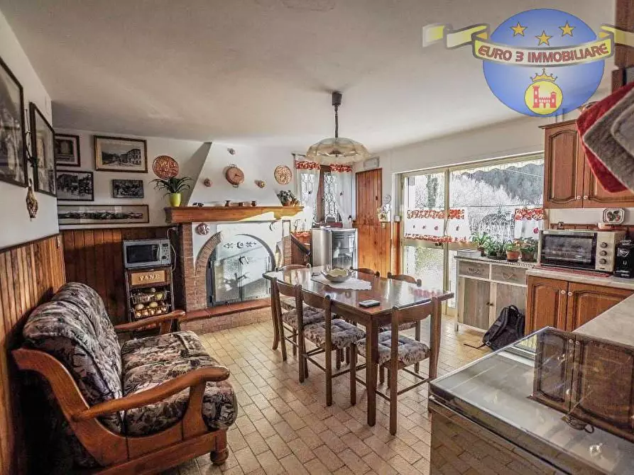 Immagine 14 di Casa indipendente in vendita  in CONTRADA COLLECHIARO,8 a Comunanza