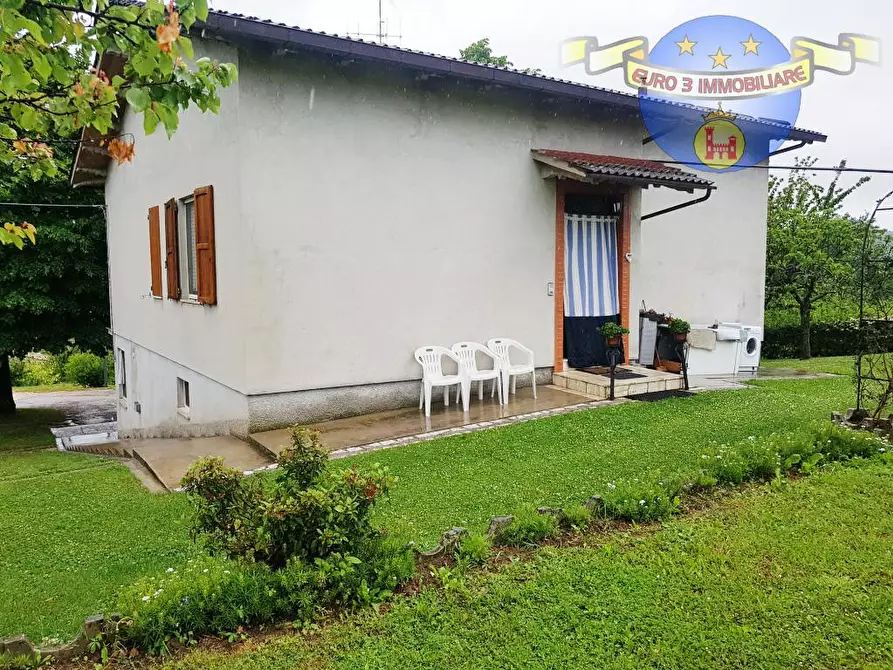 Immagine 16 di Casa indipendente in vendita  in CONTRADA COLLECHIARO,8 a Comunanza