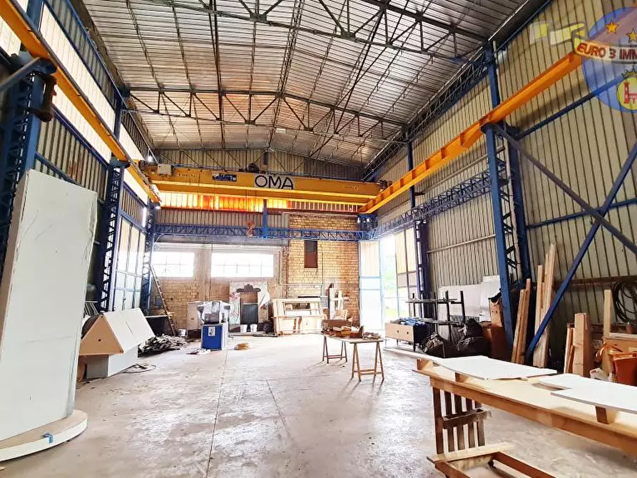 Immagine 1 di Capannone industriale in vendita  in STRADA BONIFICA, 35 a Ancarano