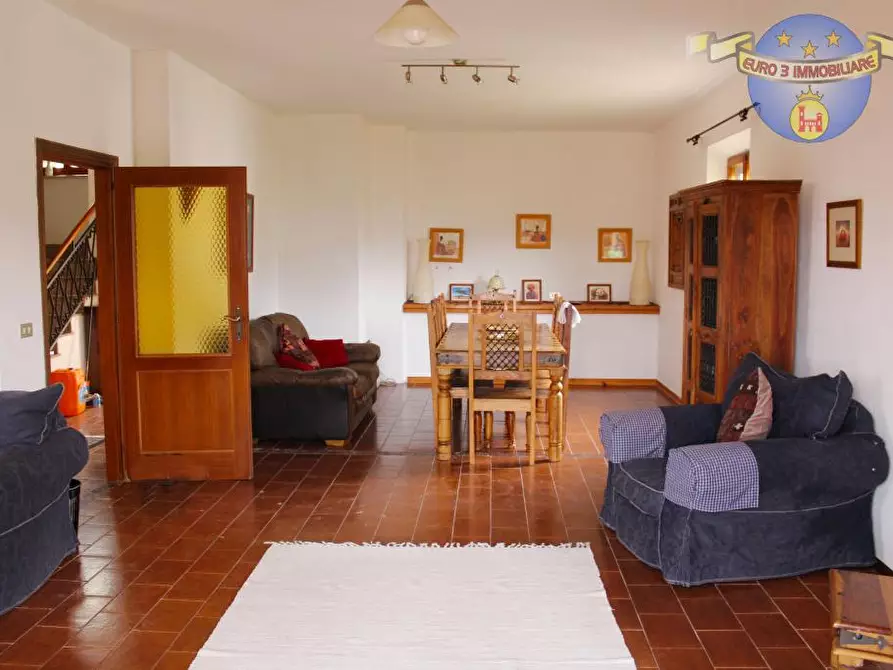 Immagine 5 di Villa in vendita  in MONTAZZOLINO a Montefortino