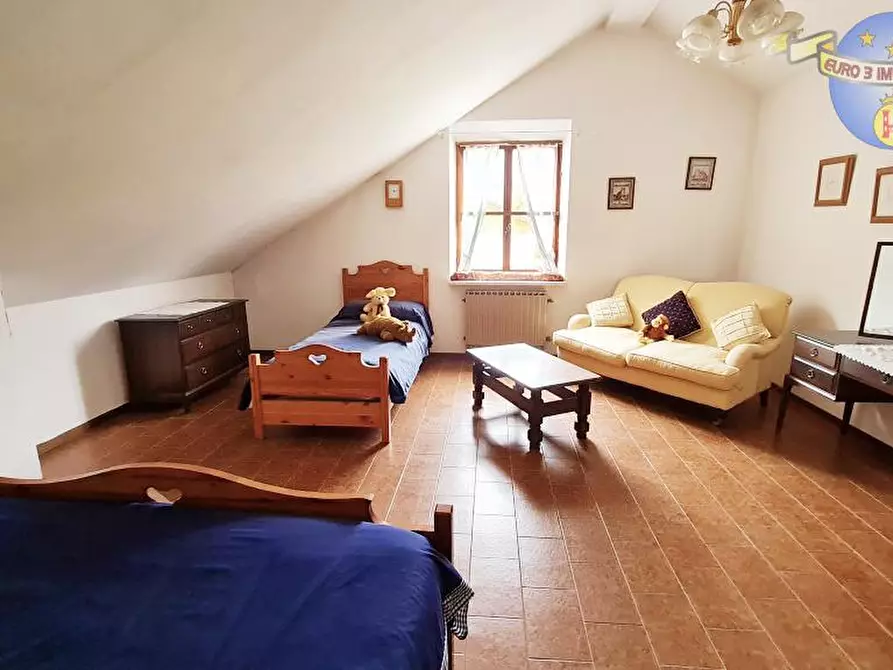 Immagine 9 di Villa in vendita  in MONTAZZOLINO a Montefortino
