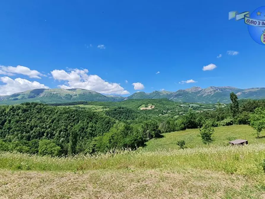 Immagine 8 di Rustico / casale in vendita  in RUSTICI a Amandola