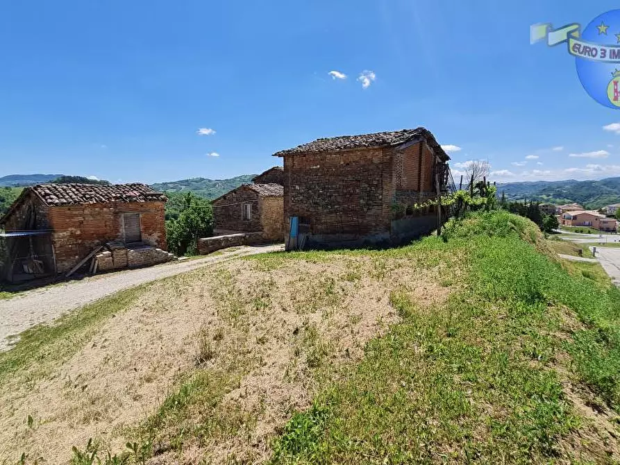 Immagine 16 di Rustico / casale in vendita  in RUSTICI a Amandola