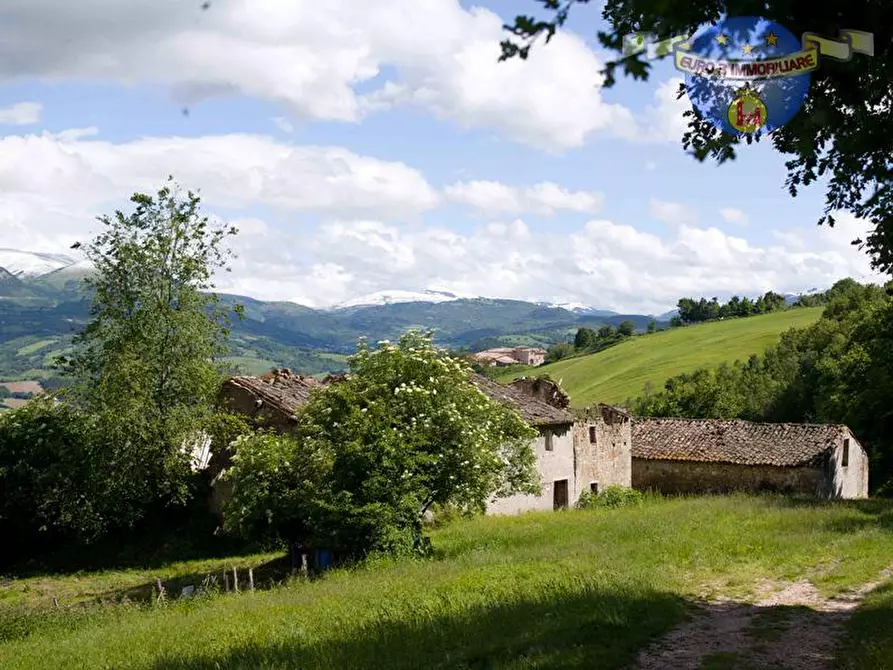 Immagine 1 di Rustico / casale in vendita  in FRAZIONE GAGLIANO a Camerino