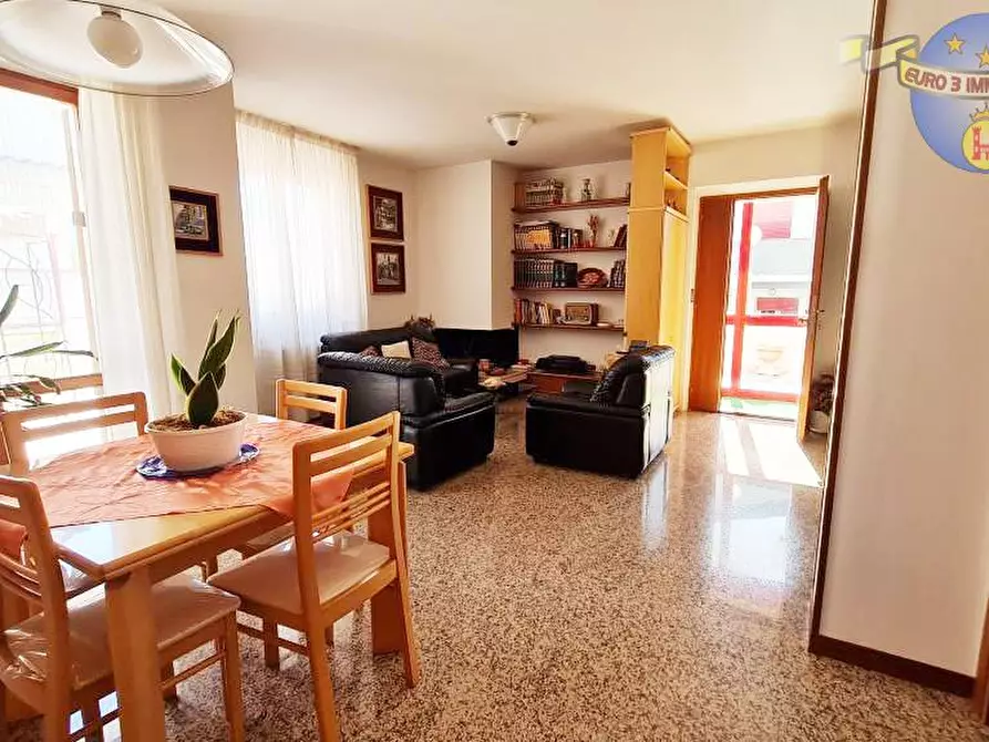 Immagine 1 di Villa in vendita  in VIA ANEMONI a Ascoli Piceno