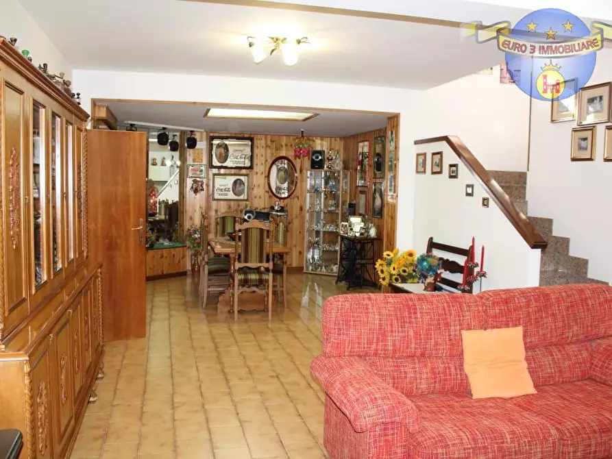 Immagine 2 di Villa in vendita  in VIA ANEMONI a Ascoli Piceno