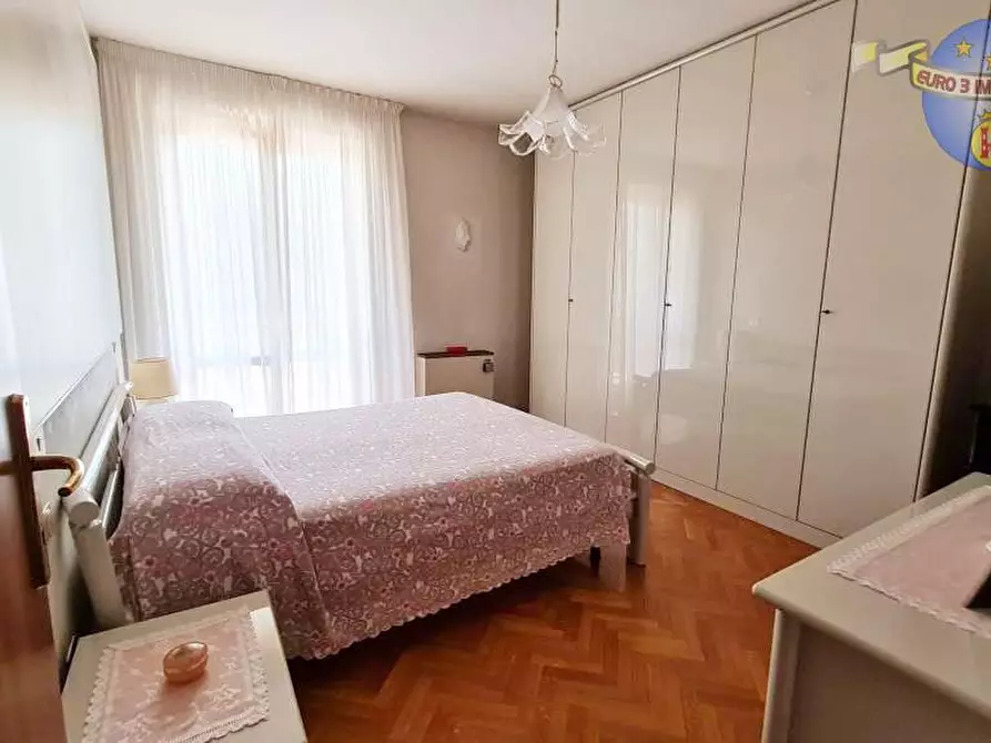 Immagine 5 di Villa in vendita  in VIA ANEMONI a Ascoli Piceno
