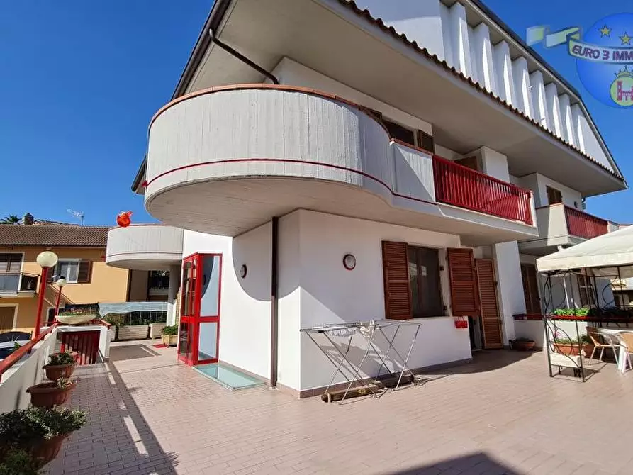 Immagine 11 di Villa in vendita  in VIA ANEMONI a Ascoli Piceno