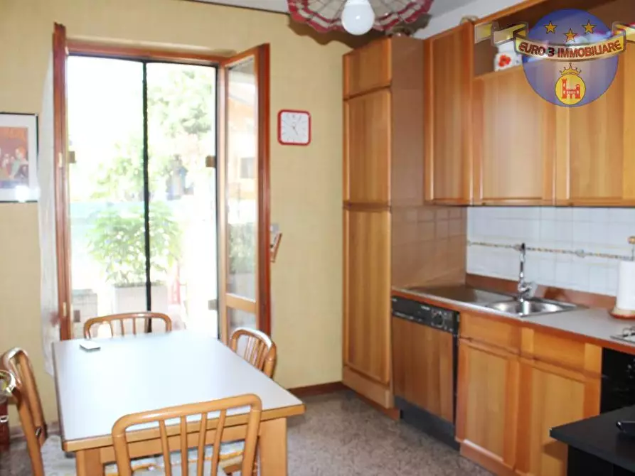 Immagine 12 di Villa in vendita  in VIA ANEMONI a Ascoli Piceno