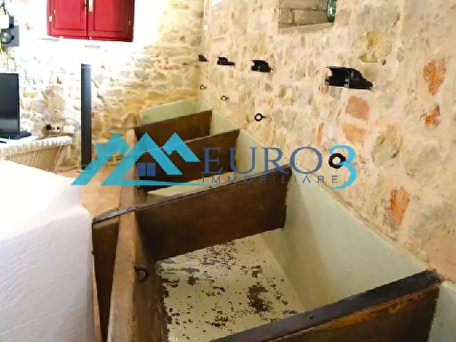 Immagine 4 di Rustico / casale in vendita  in CONTRADA CERRARRA a Amandola