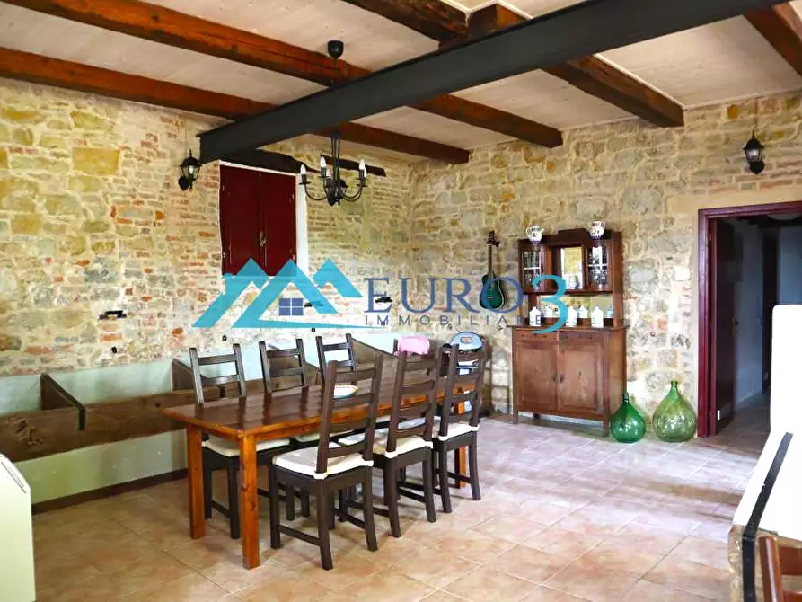 Immagine 5 di Rustico / casale in vendita  in CONTRADA CERRARRA a Amandola