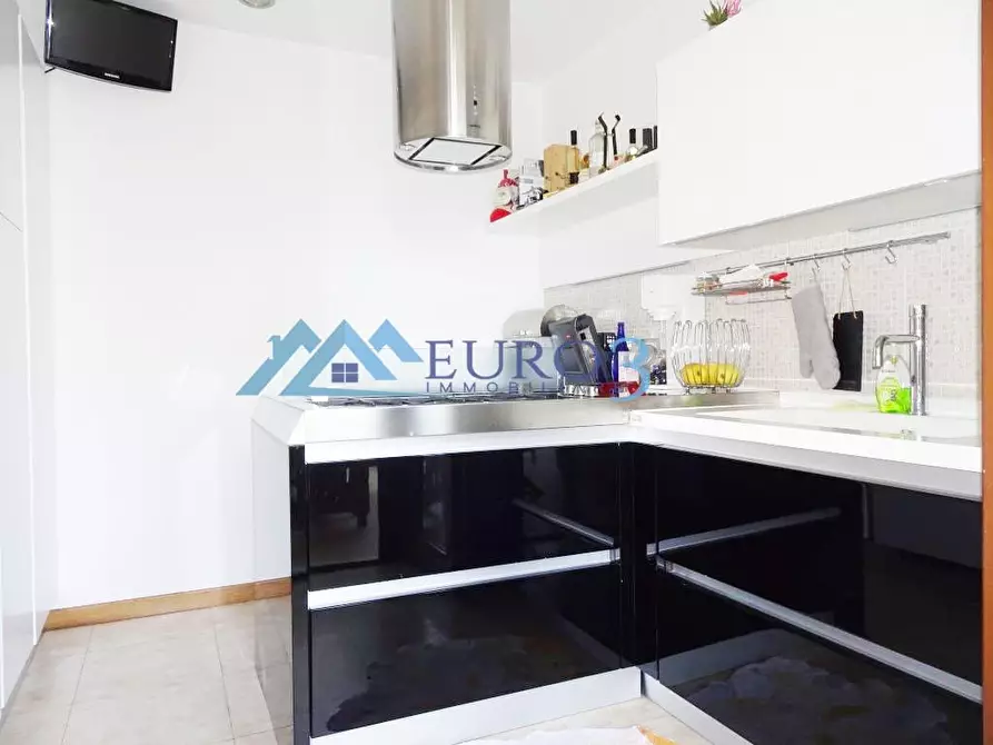 Immagine 3 di Appartamento in vendita  in VIA GARFAGNANA,1 a San Benedetto Del Tronto