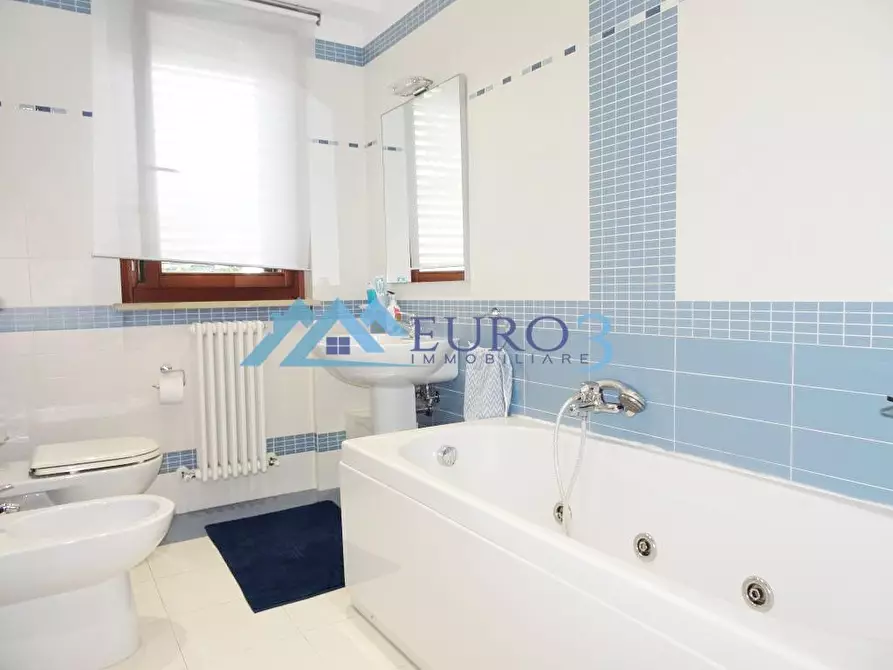 Immagine 16 di Appartamento in vendita  in VIA GARFAGNANA,1 a San Benedetto Del Tronto