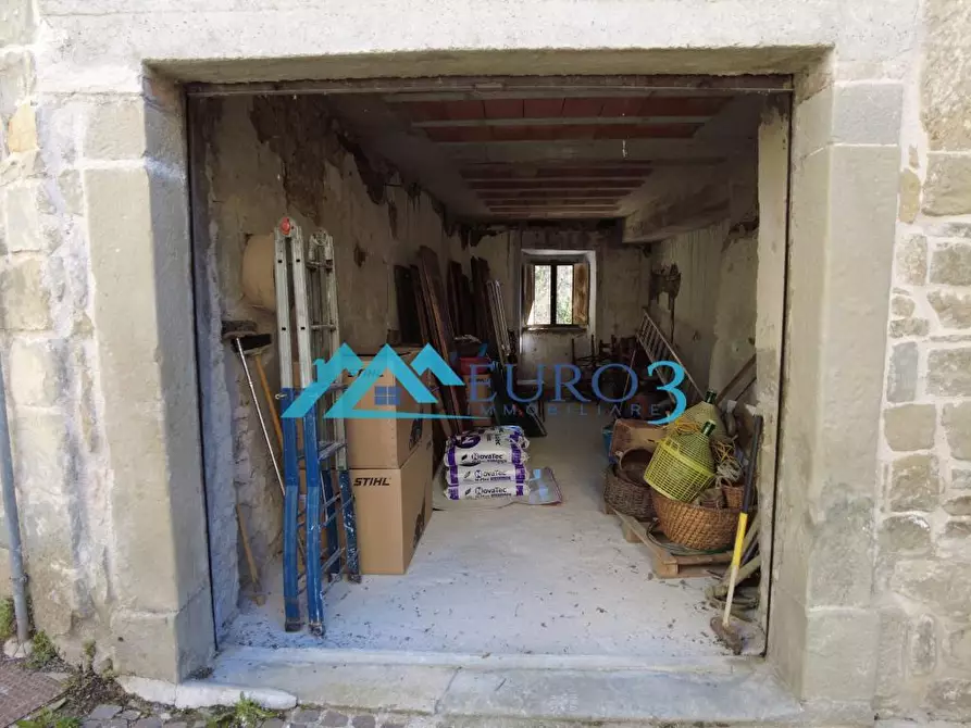 Immagine 1 di Immobile di prestigio in vendita  in FRAZIONE PIANO a Montegallo