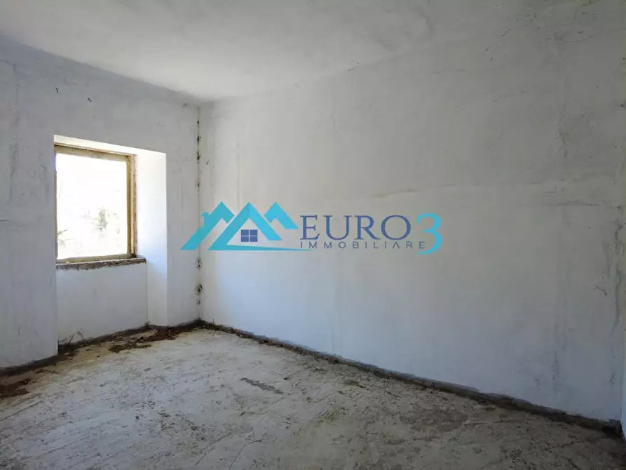 Immagine 4 di Immobile di prestigio in vendita  in FRAZIONE PIANO a Montegallo