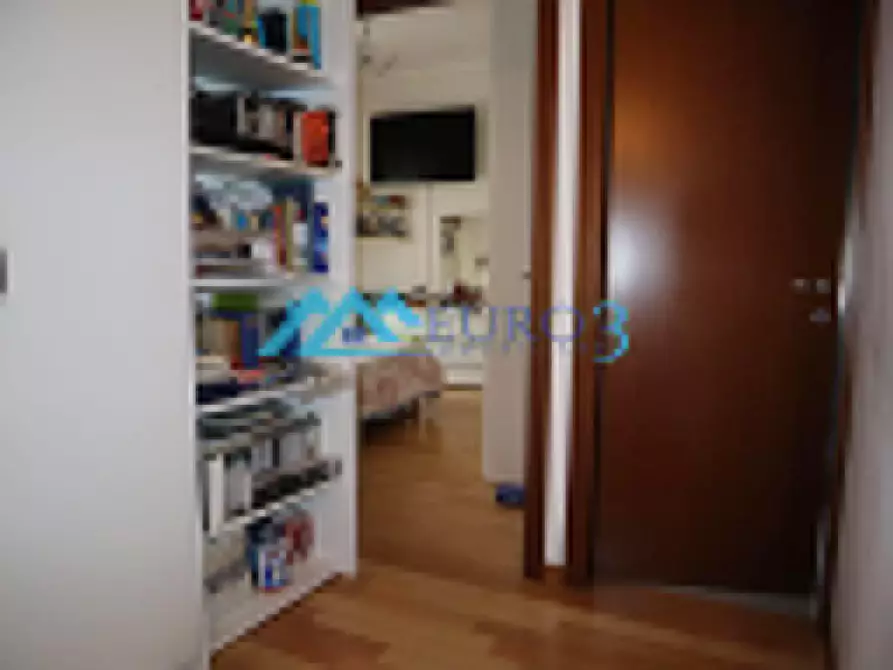 Immagine 11 di Appartamento in vendita  in VIA CENCIARINI a Folignano