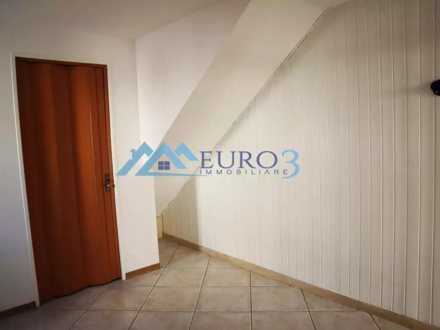 Immagine 3 di Ufficio in vendita  in VIA CAIROLI a Ascoli Piceno